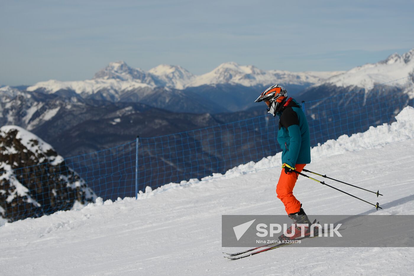 Season opened at Rosa Khutor Alpine Resort in Sochi