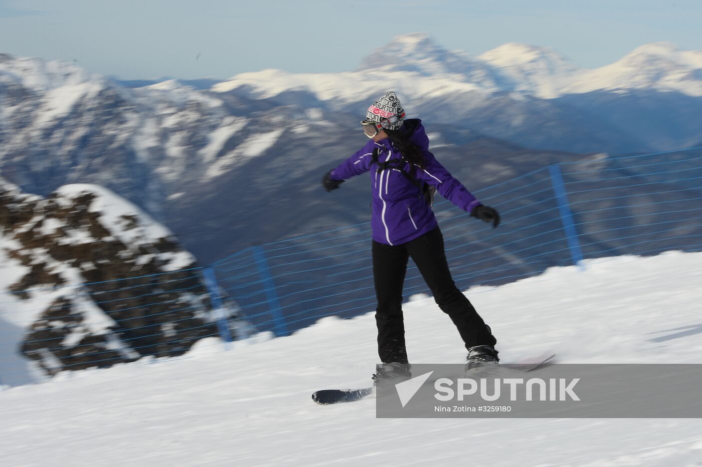 Season opened at Rosa Khutor Alpine Resort in Sochi
