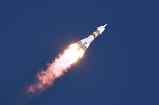 Soyuz-FG rocket launches Soyuz-MS-07 spacecraft from Baikonur Space Center