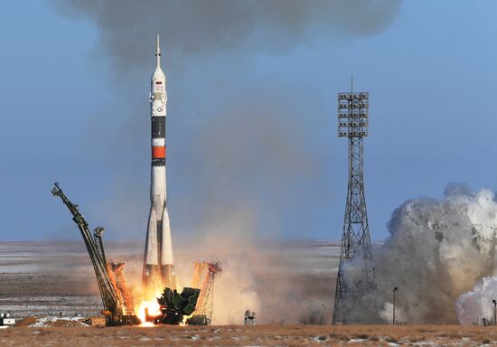 Soyuz-FG rocket launches Soyuz-MS-07 spacecraft from Baikonur Space Center