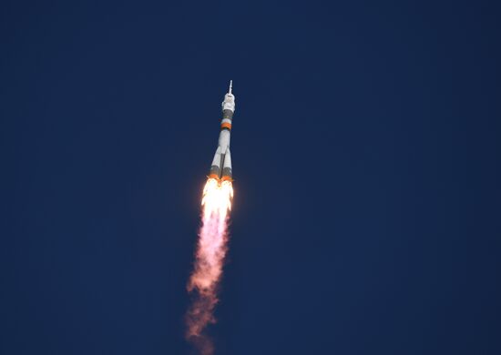 Soyuz-FG rocket launches Soyuz-MS-07 spacecraft from Baikonur Space Center