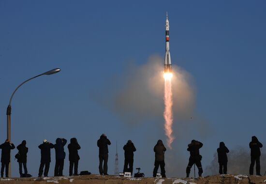 Soyuz-FG rocket launches Soyuz-MS-07 spacecraft from Baikonur Space Center