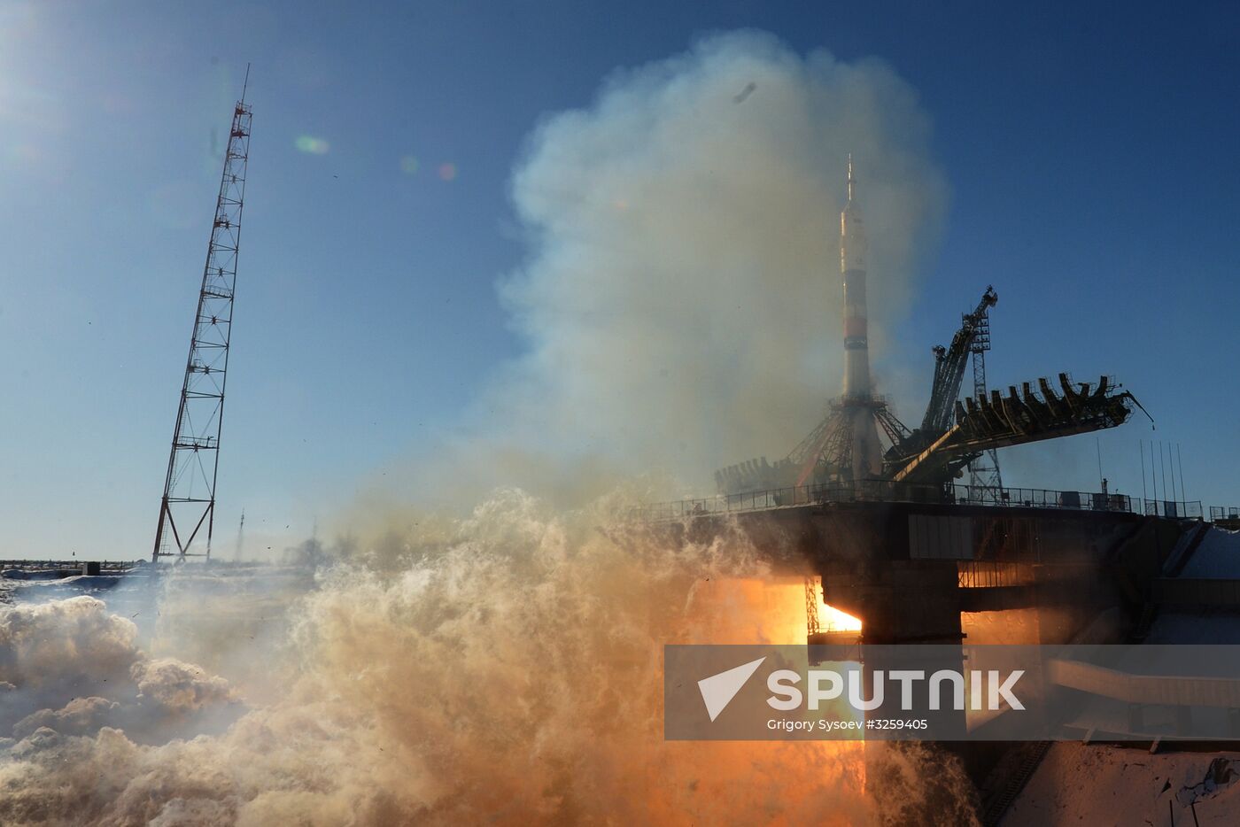 Soyuz-FG rocket launches Soyuz-MS-07 spacecraft from Baikonur Space Center