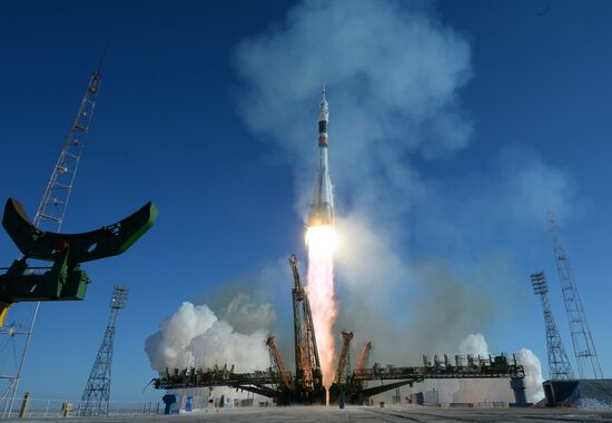 Soyuz-FG rocket launches Soyuz-MS-07 spacecraft from Baikonur Space Center