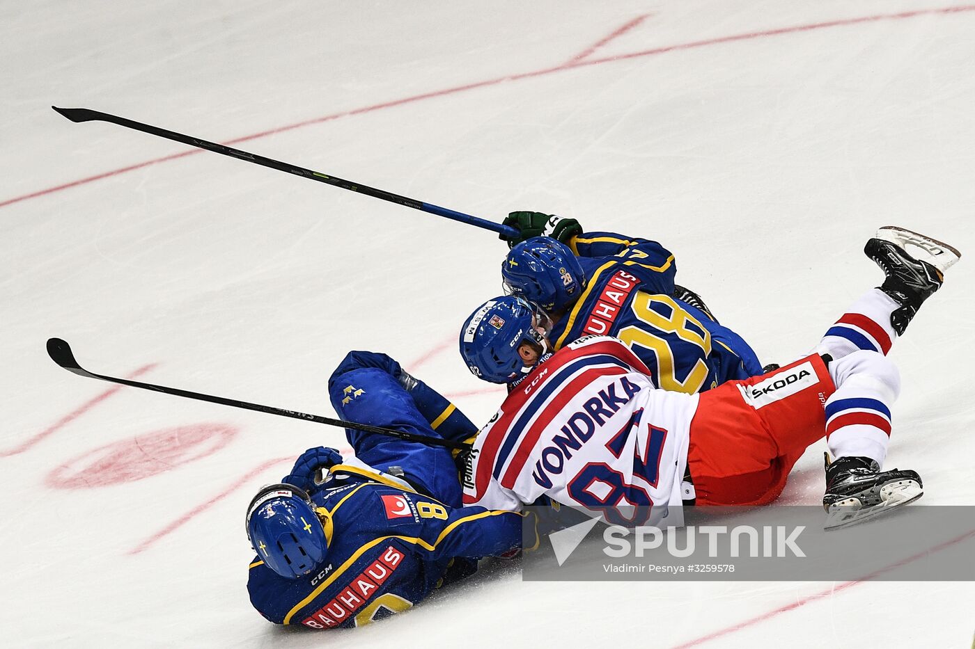 Ice hockey. Channel One Cup. Sweden vs. Czech Republic