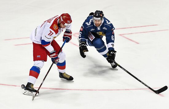 Ice hockey. Channel One Cup. Sweden vs. Czech Republic