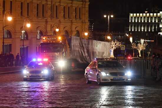 Delivering New Year tree to Kremlin