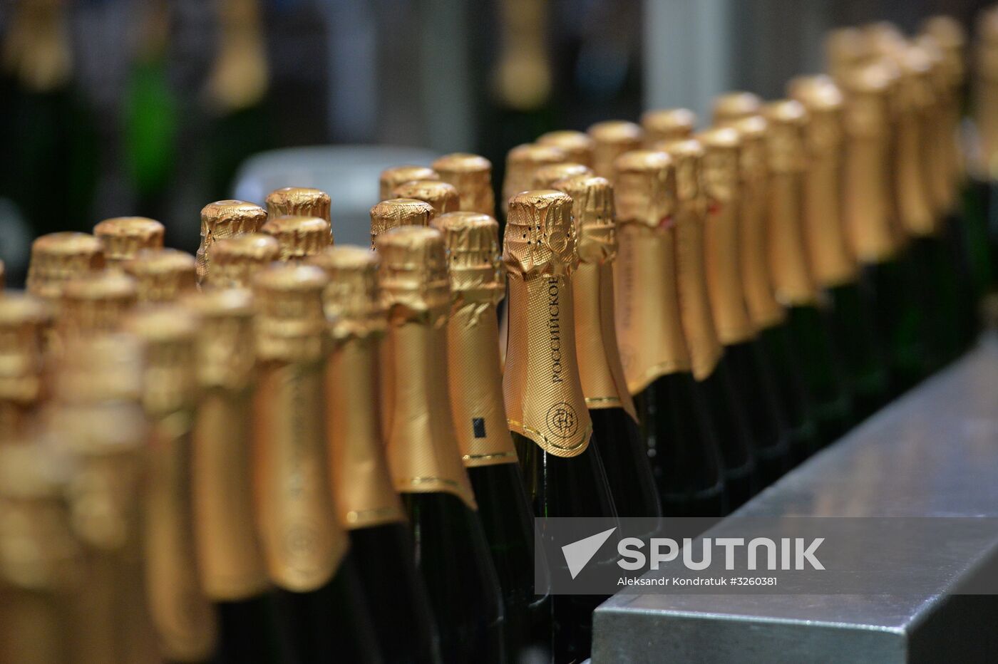 Prooduction of champagne in Chelyabinsk