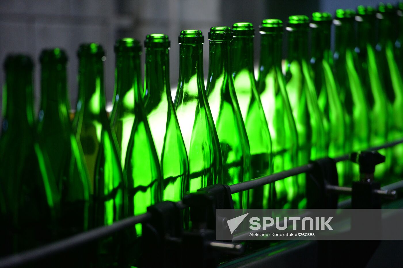 Prooduction of champagne in Chelyabinsk