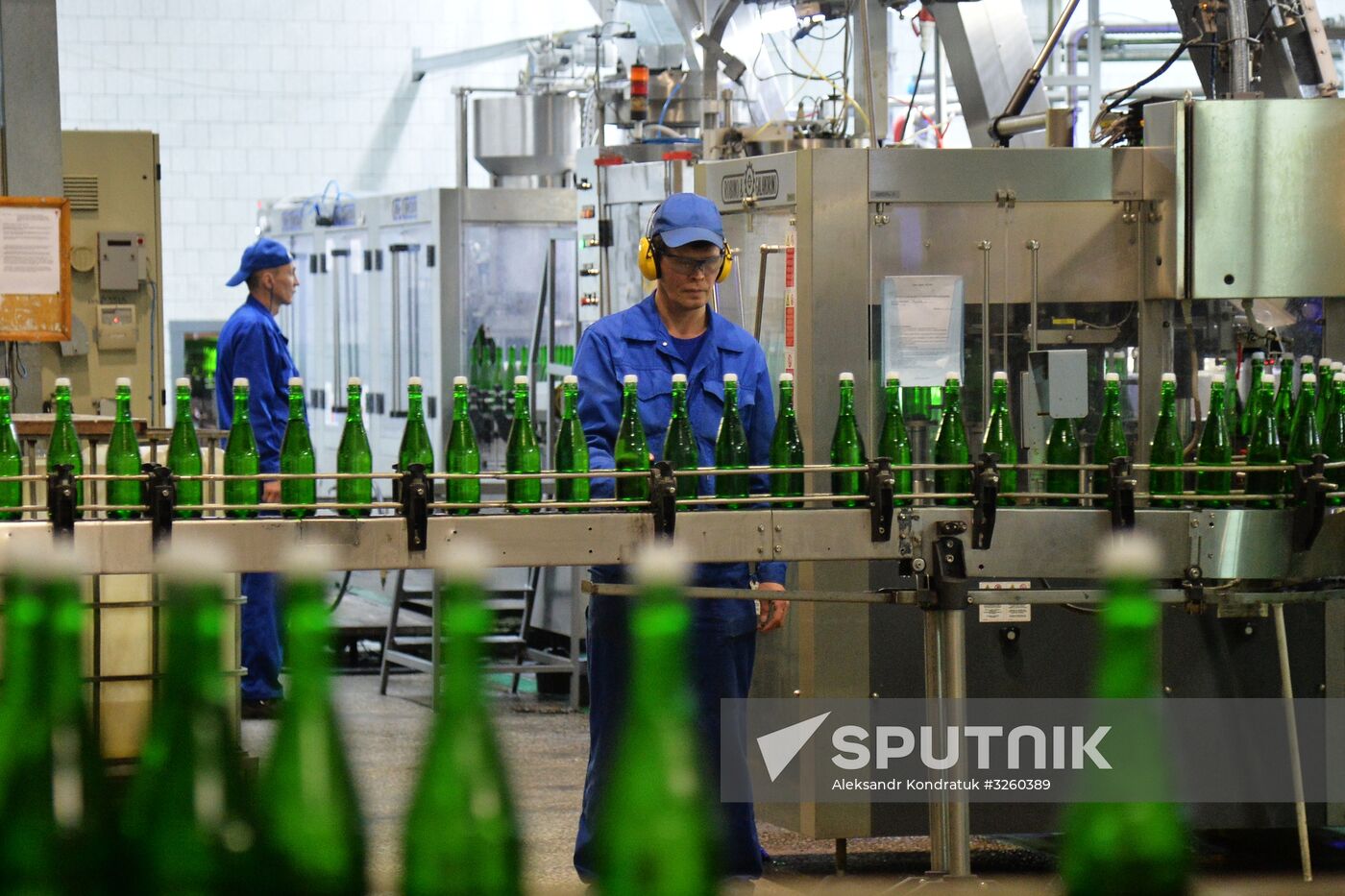 Prooduction of champagne in Chelyabinsk