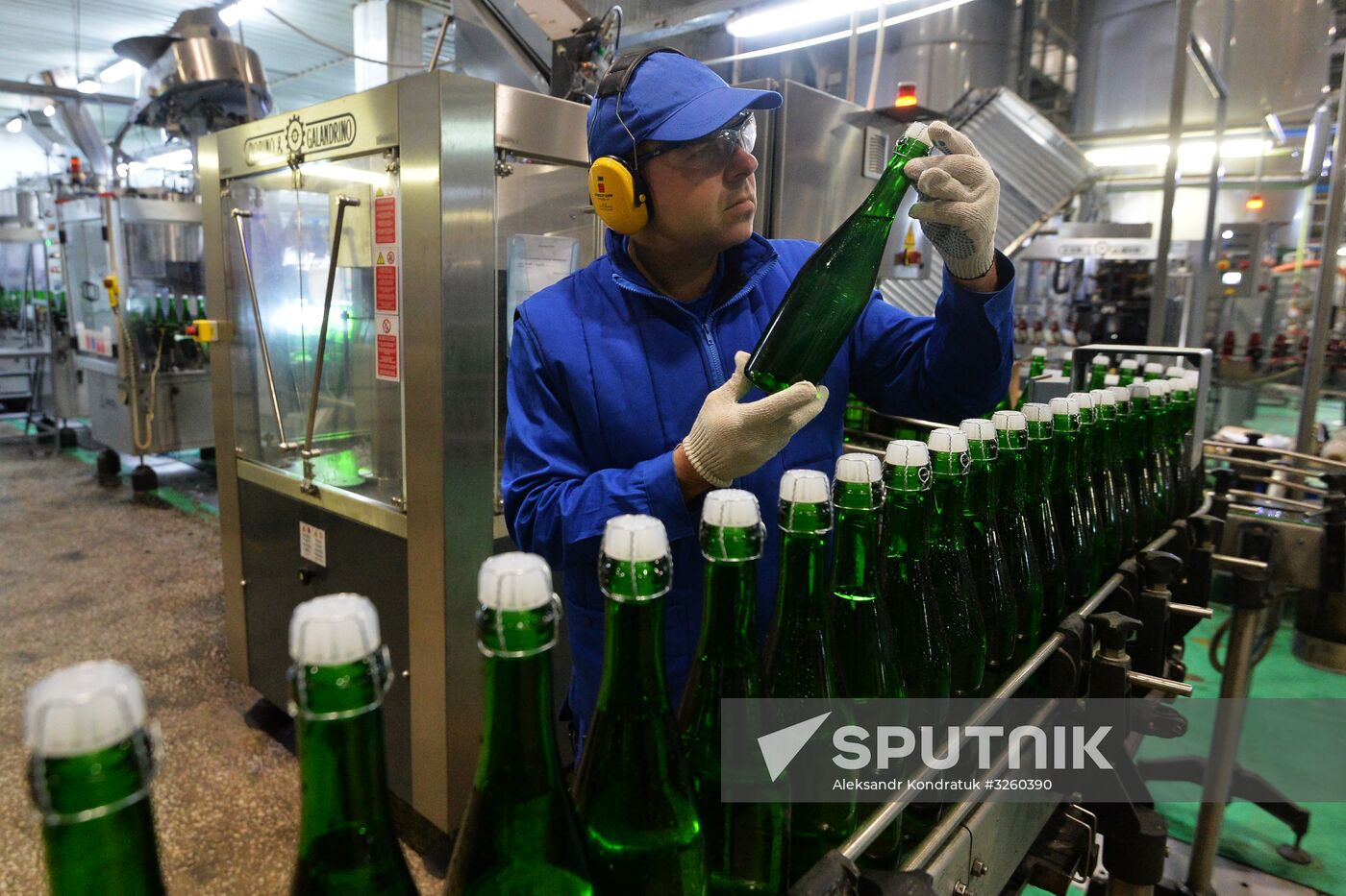 Prooduction of champagne in Chelyabinsk