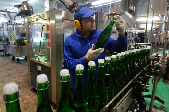 Prooduction of champagne in Chelyabinsk