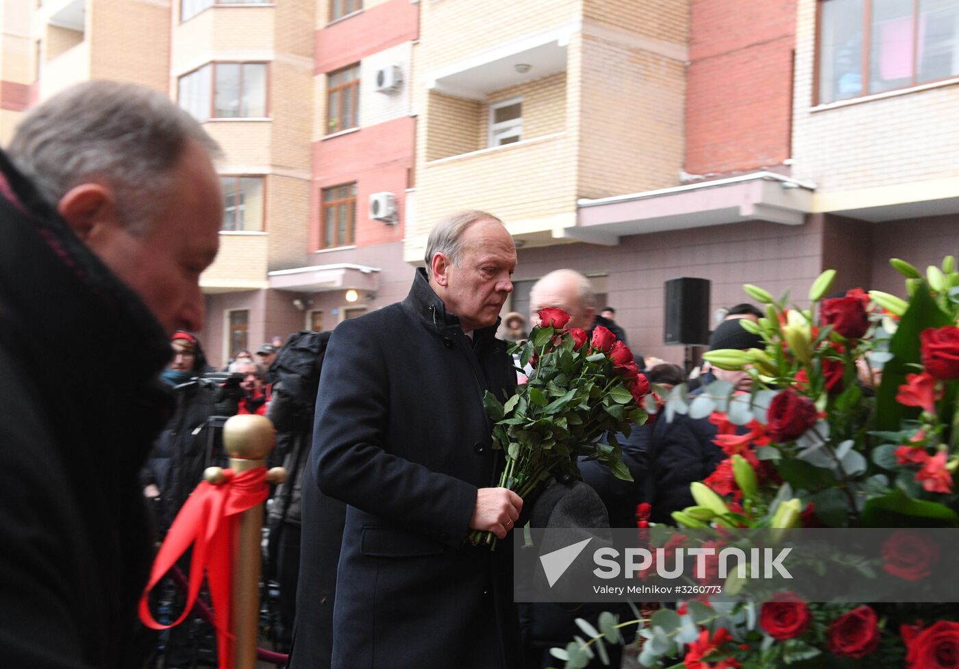 Unveiling memorial plaque to Andrei Karlov in Moscow