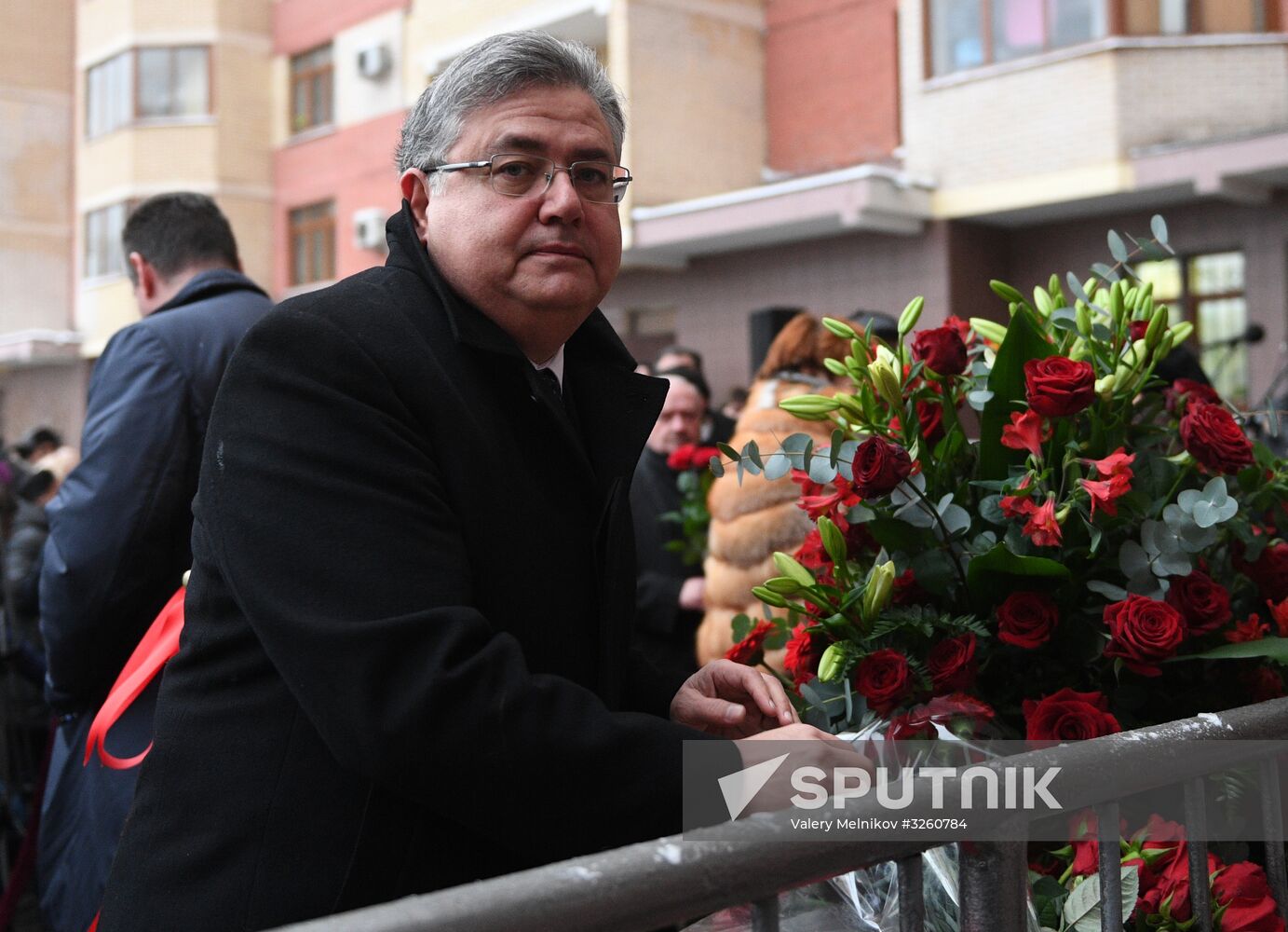 Unveiling memorial plaque to Andrei Karlov in Moscow