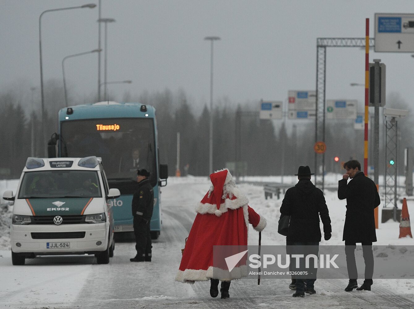Russian Father Frost meets with Finland's Joulupukki in Leningrad Region