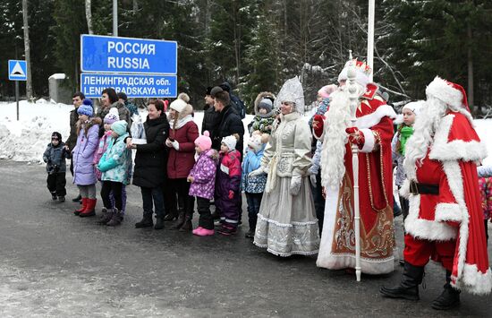 Russian Father Frost meets with Finland's Joulupukki in Leningrad Region