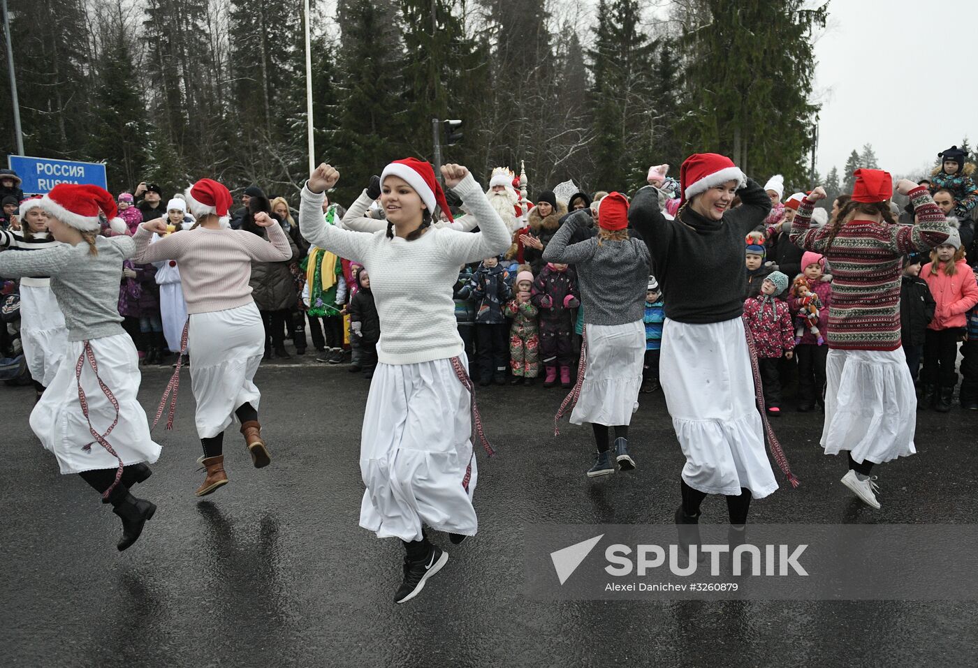 Russian Father Frost meets with Finland's Joulupukki in Leningrad Region