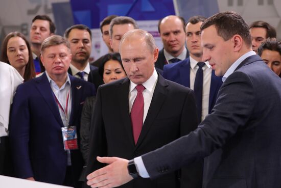 Vladimir Putin attends Russian Popular Front's Forum, Russia Focused on the Future