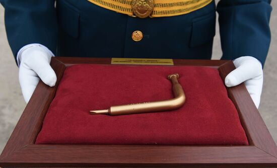 Russia transfers weapons to Tajikistan to protect the border