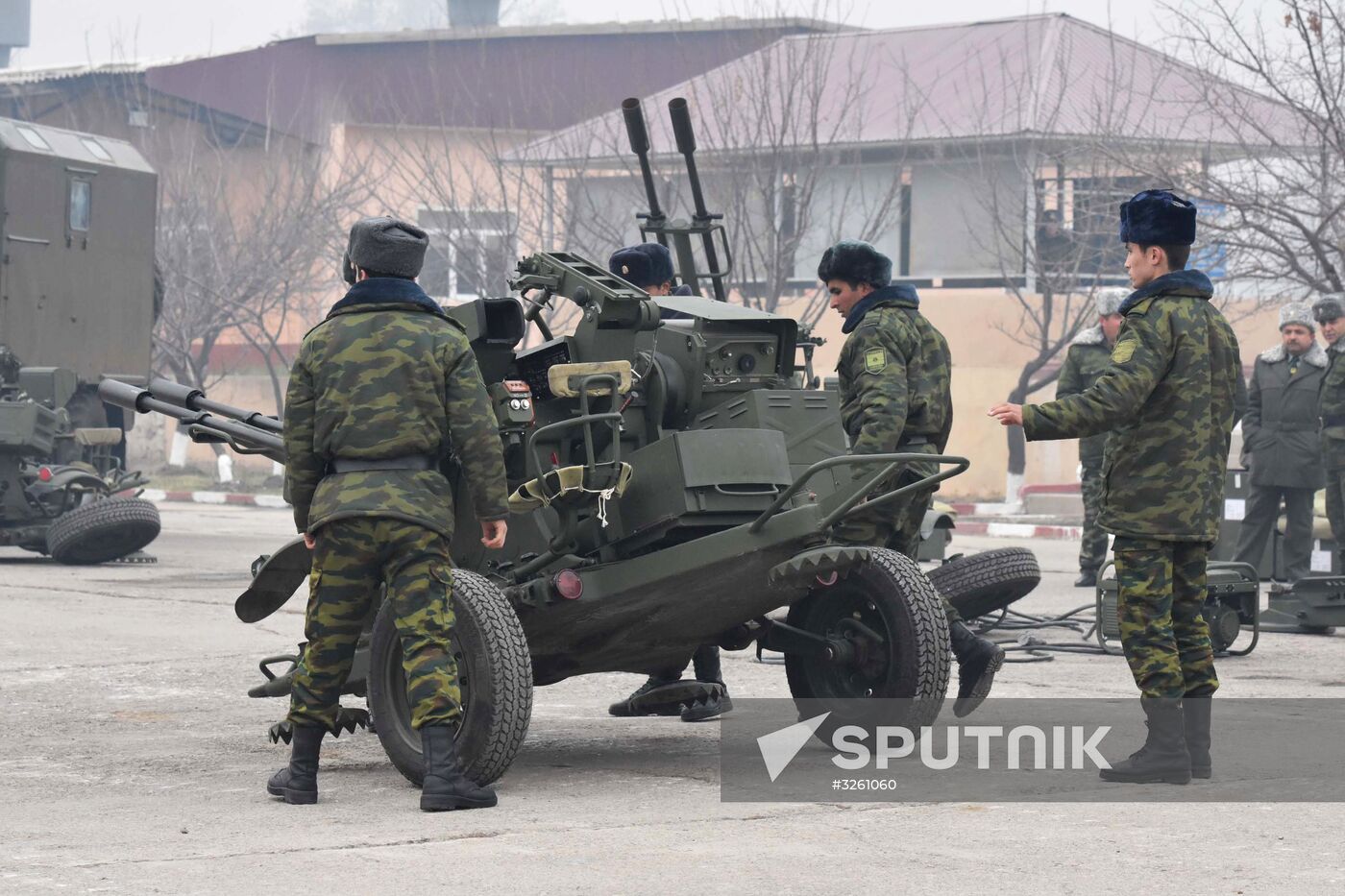 Russia transfers weapons to Tajikistan to protect the border