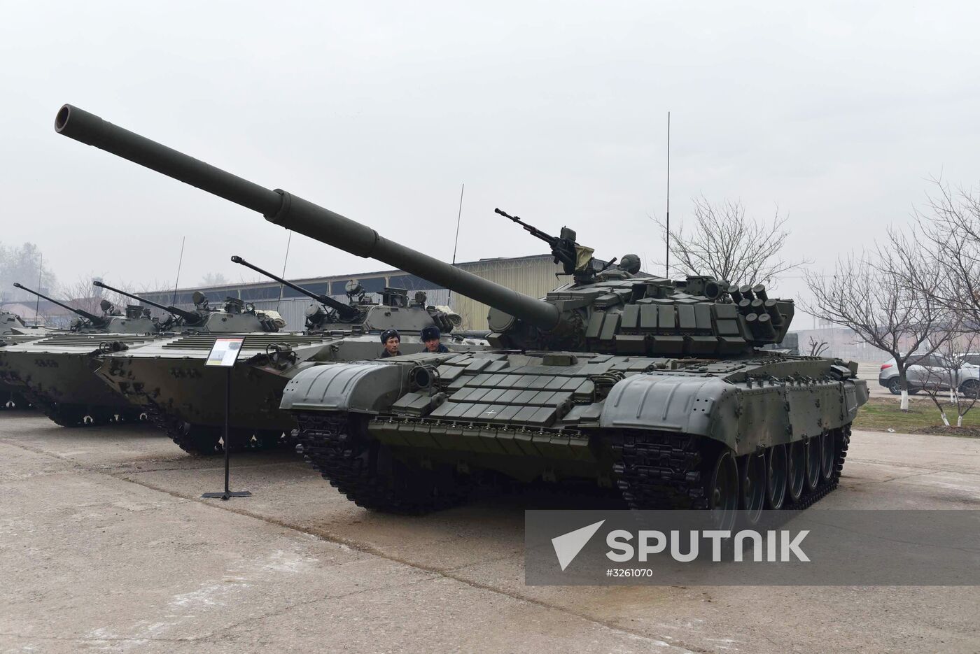 Russia transfers weapons to Tajikistan to protect the border