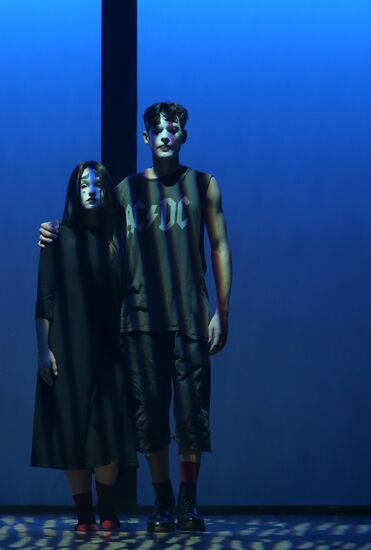 Multimedia musical Devil, Soldier and Violin