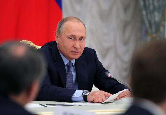 President Vladimir Putin chairs meeting of Council for Strategic Development and Priority Projects