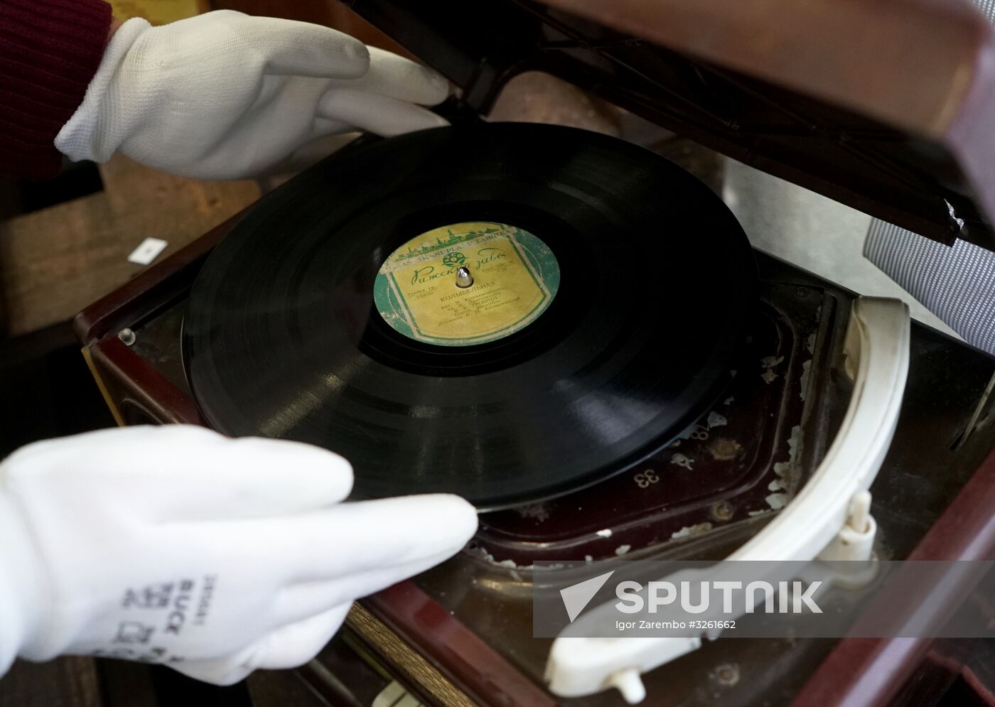 Exhibition on history of radio opens in Kaliningrad