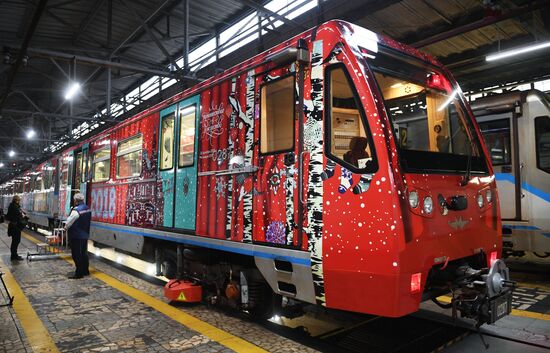 Moscow metro launches Journey to Christmas train