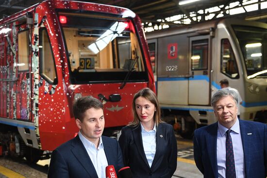Moscow Metro launches Journey to Christmas train