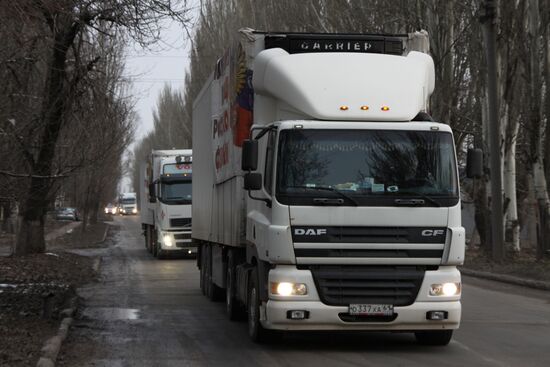New Year's humanitarian aid convoy arrives in Donetsk
