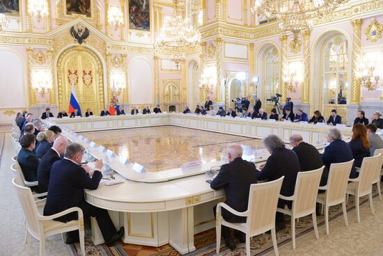 President Vladimir Putin chairs meeting of Council for Culture and Art
