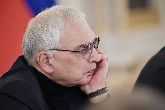 President Vladimir Putin chairs meeting of Council for Culture and Art