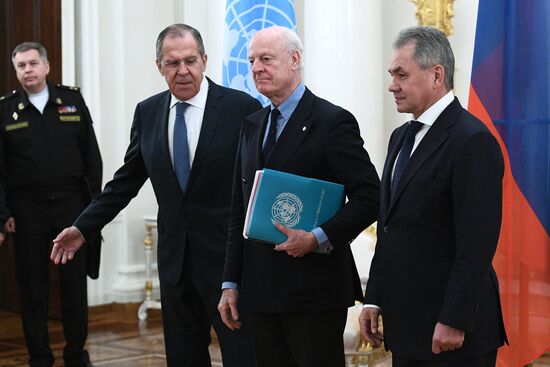 Sergei Lavrov meets with Staffan de Mistura and Sergei Shoigu