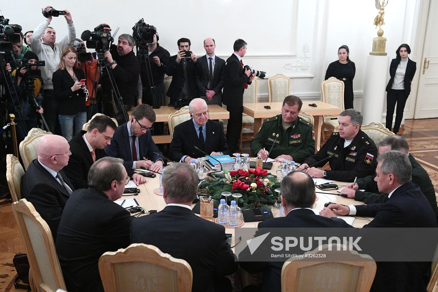 Sergei Lavrov meets with Staffan de Mistura and Sergei Shoigu