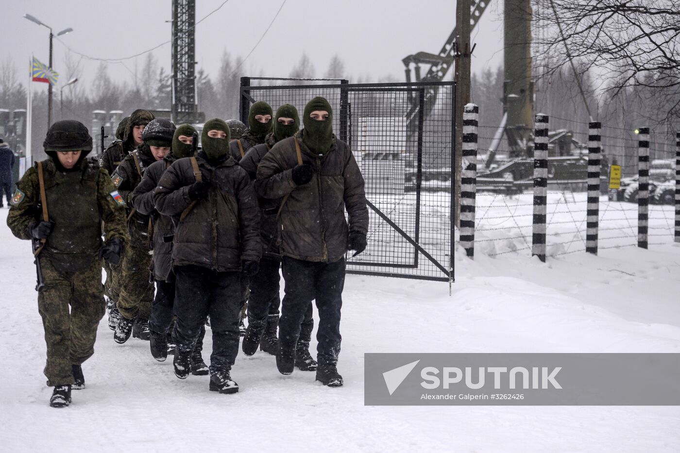 Military drill with S-400 anti-aircraft system in Leningrad Region