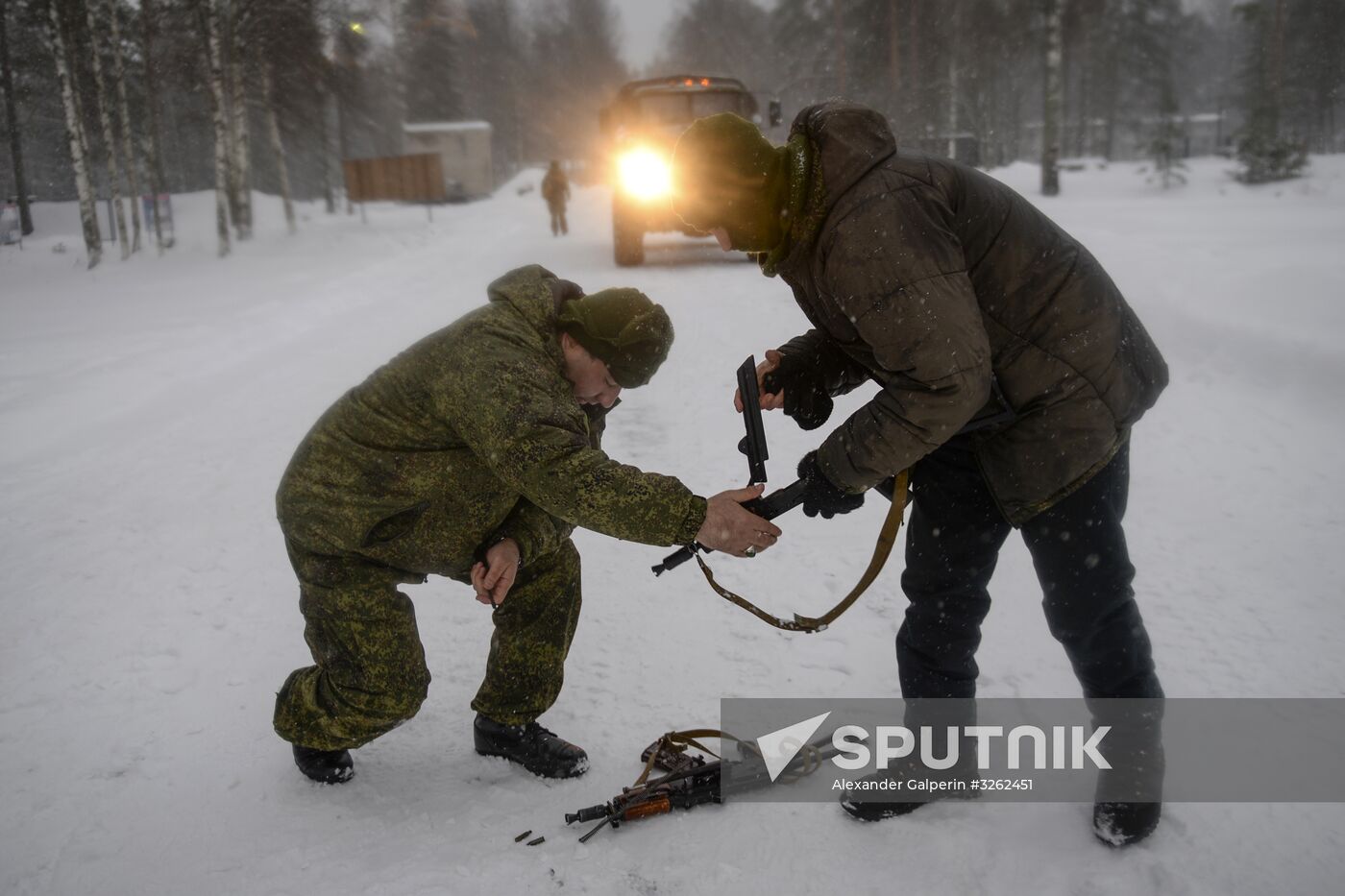 Military drill with S-400 anti-aircraft system in Leningrad Region