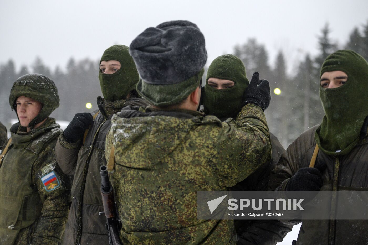 Military drill with S-400 anti-aircraft system in Leningrad Region