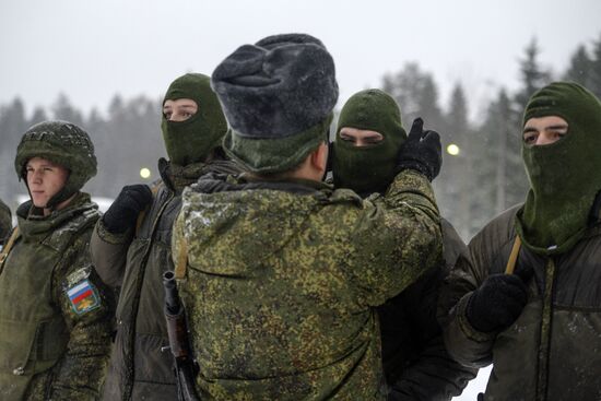 Military drill with S-400 anti-aircraft system in Leningrad Region