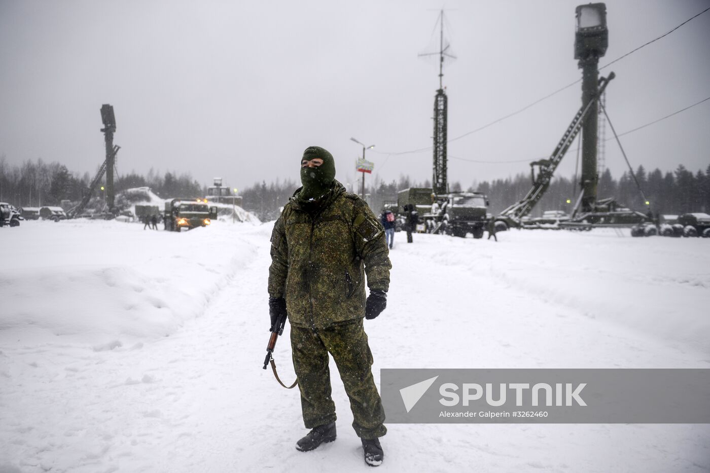 Military drill with S-400 anti-aircraft system in Leningrad Region
