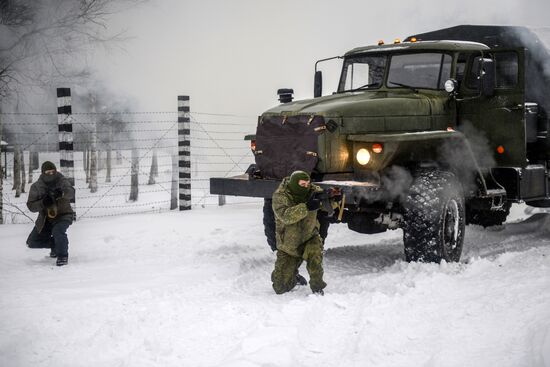 Military drill with S-400 anti-aircraft system in Leningrad Region