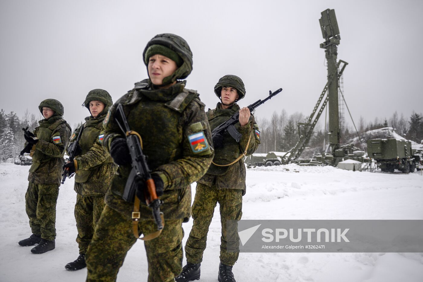 Military drill with S-400 anti-aircraft system in Leningrad Region