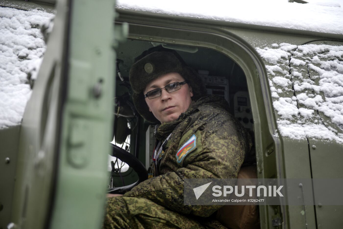 Military drill with S-400 anti-aircraft system in Leningrad Region