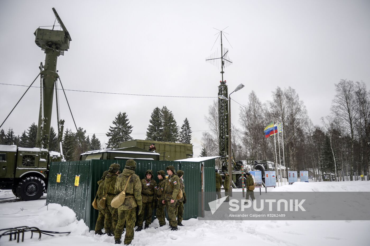 Military drill with S-400 anti-aircraft system in Leningrad Region