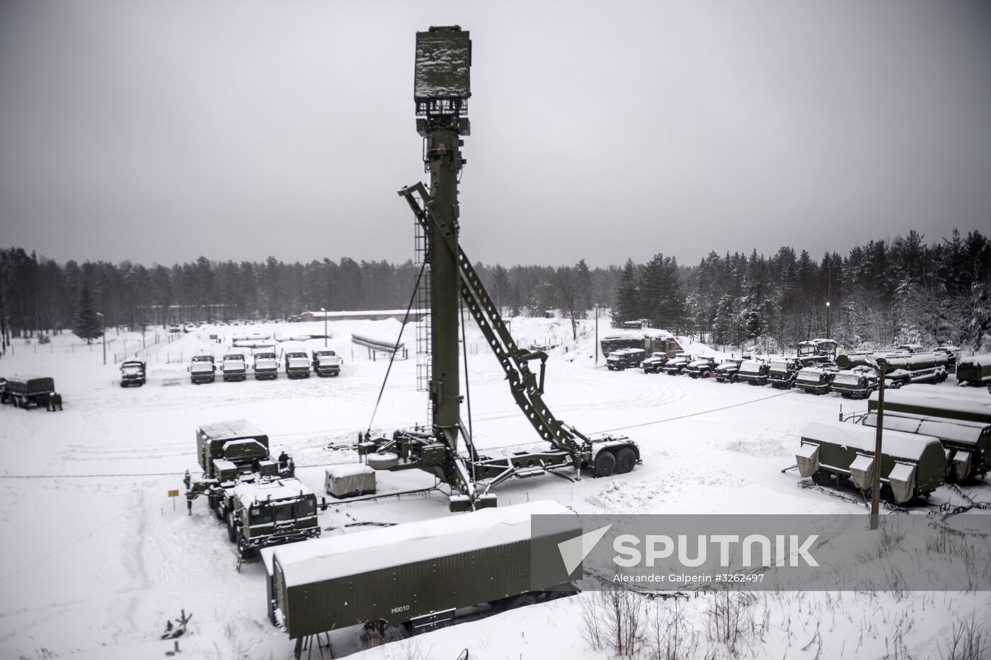 Military drill with S-400 anti-aircraft system in Leningrad Region