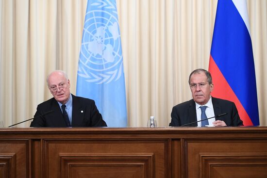 Sergei Lavrov meets with Staffan de Mistura and Sergei Shoigu