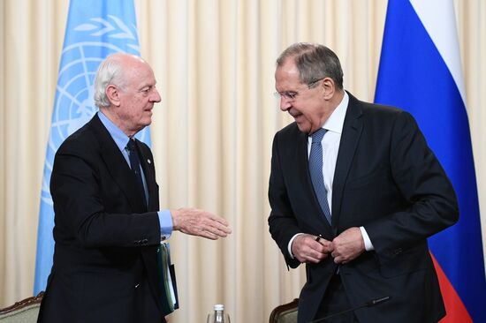 Sergei Lavrov meets with Staffan de Mistura and Sergei Shoigu