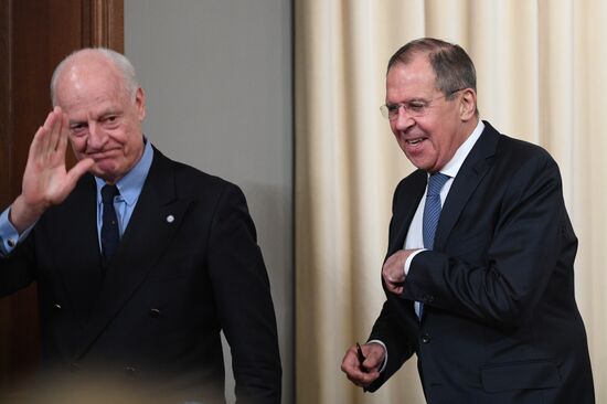 Sergei Lavrov meets with Staffan de Mistura and Sergei Shoigu