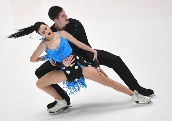 Figure skating. Russian championship. Ice dancing. Short program