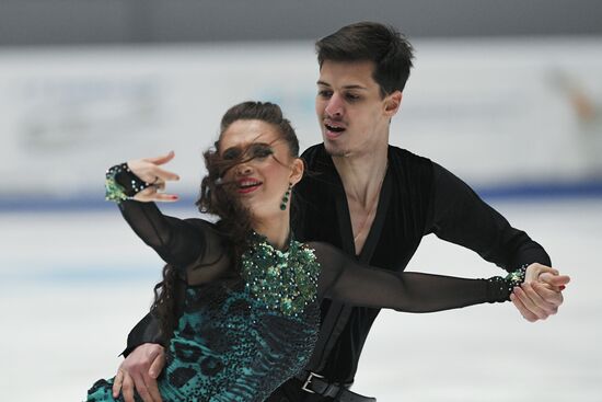 Figure skating. Russian championship. Ice dancing. Short program